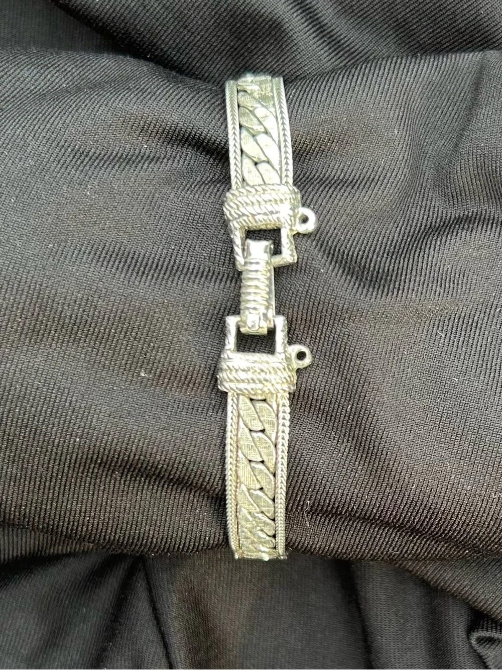 Silver-Tone Unisex Bracelet- SE Asian, 7”. Woven Chain & Box-Tongue Clasp. VGUC.